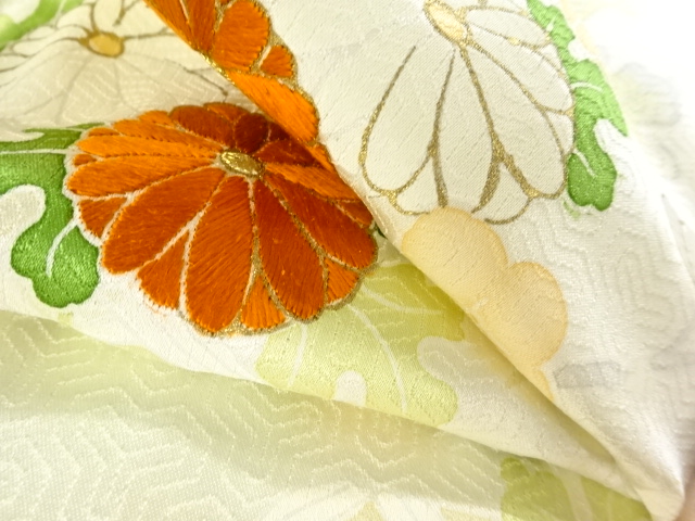  菊模様刺繍訪問着